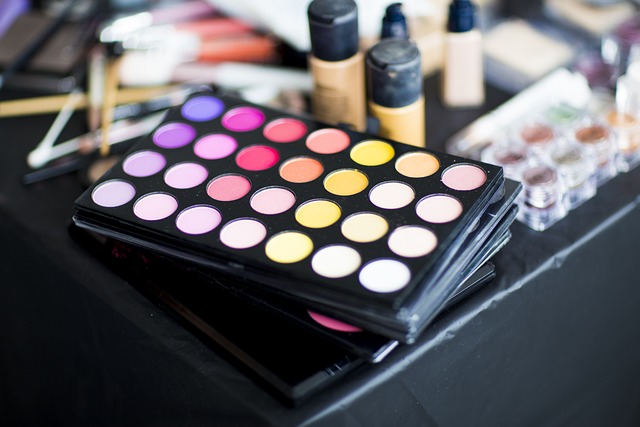 Online makeup stores in the Emirates